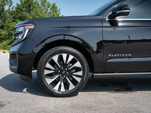 New 2027 Ford Expedition Max Platinum w/ Driver's Package AWD/4WD image 11