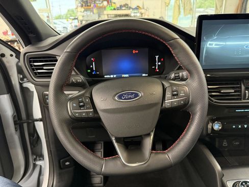 Used 2025 Ford Escape ST-Line w/ Equipment Group 301A FWD image 23