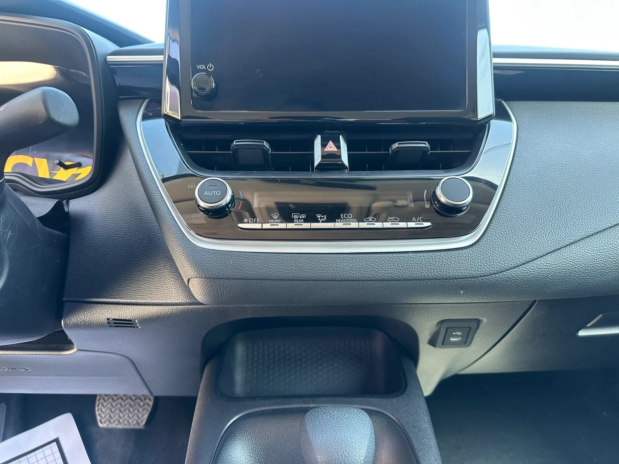 Used 2026 Toyota Corolla LE FWD image 25