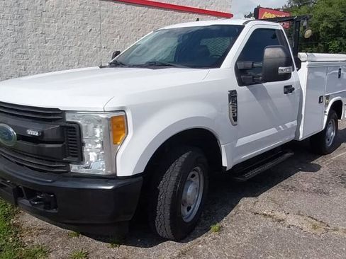 Used 2017 Ford F250 XL w/ Power Equipment Group RWD image 5