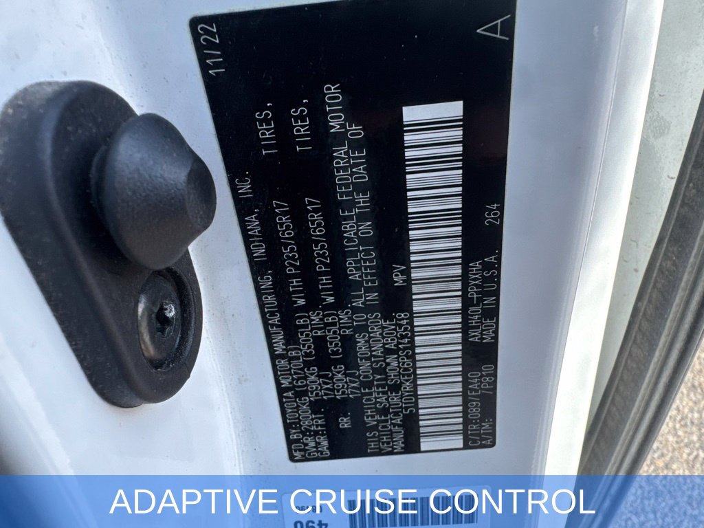 Used 2023 Toyota Sienna XLE FWD image 14