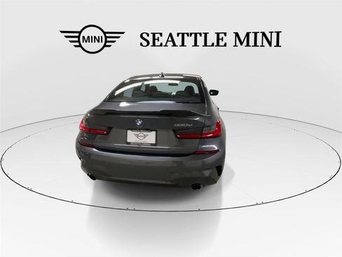Used 2021 BMW 330e w/ M Sport Package RWD image 10