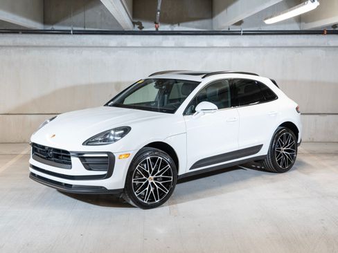 Certified 2026 Porsche Macan AWD/4WD image 1
