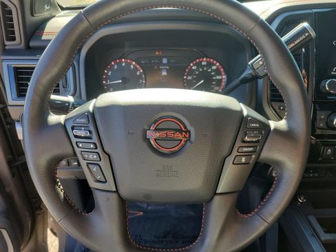 Used 2024 Nissan Titan PRO-4X w/ Pro-4x Convenience Package AWD/4WD image 18