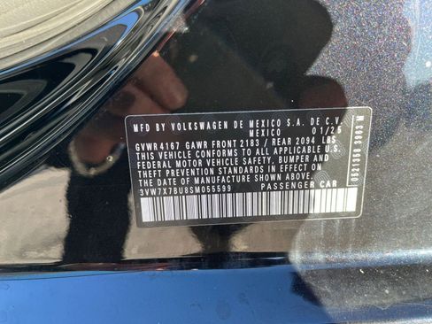 Used 2025 Volkswagen Jetta SE image 28