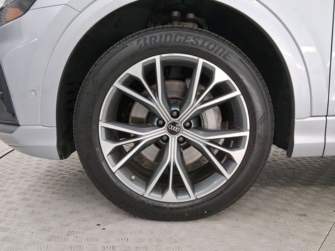 Used 2022 Audi Q8 Premium Plus image 11