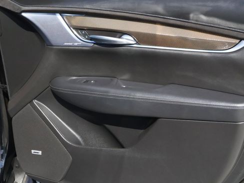 Used 2021 Cadillac XT6 Premium Luxury w/ Platinum Package image 22