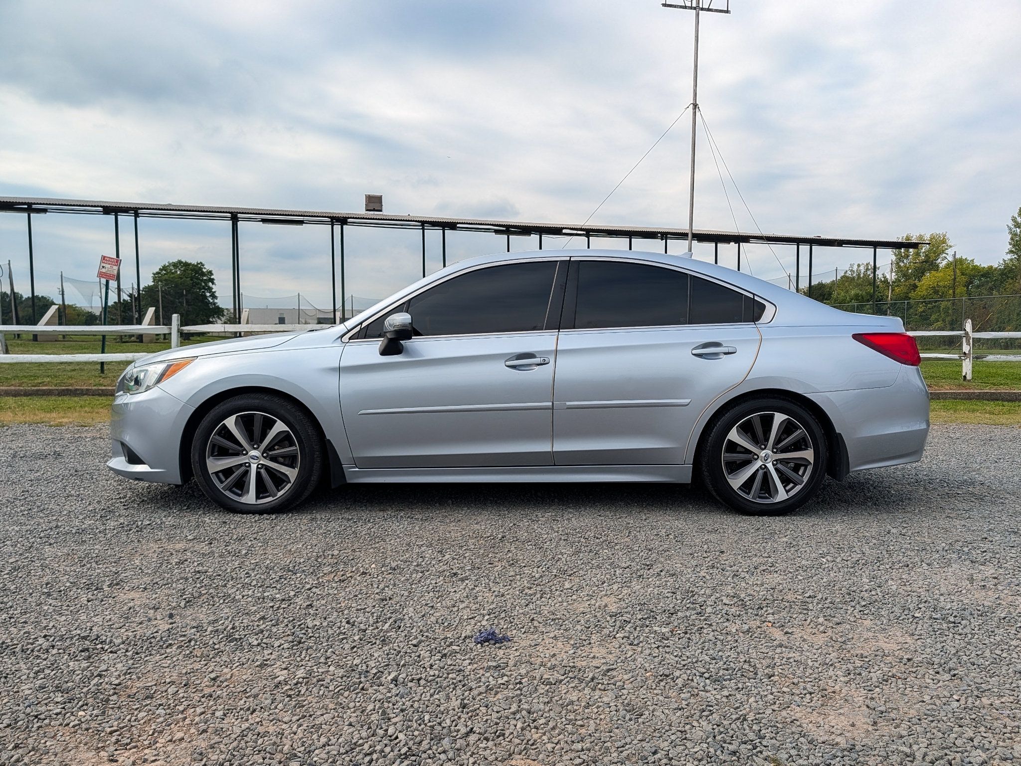 Used 2016 Subaru Legacy 3.6R Limited w/ Popular Package #4 AWD/4WD image 9