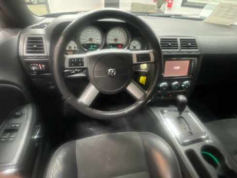 Used 2009 Dodge Challenger SRT8 RWD image 18
