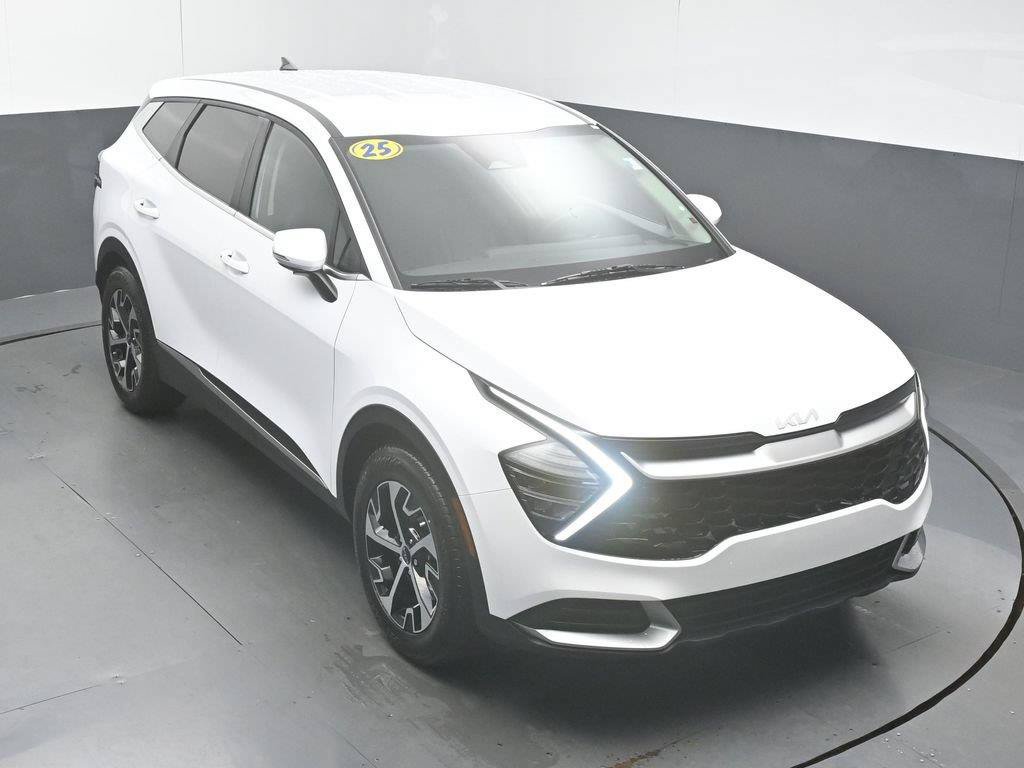 Used 2025 Kia Sportage EX FWD image 40