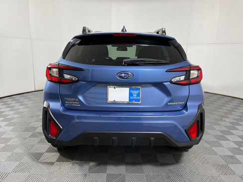 Used 2024 Subaru Crosstrek 2.0i Premium image 8