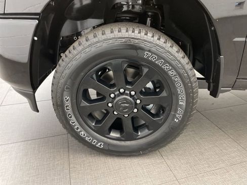 New 2026 RAM 2500 Laramie AWD/4WD image 10