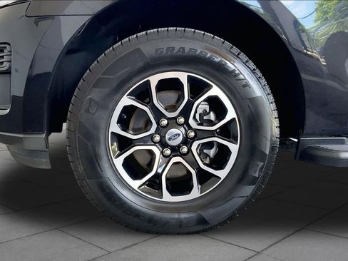 Used 2024 Ford Expedition Max XLT AWD/4WD image 11