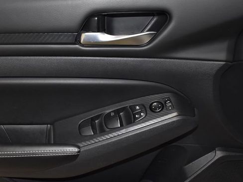 Used 2024 Nissan Altima 2.5 SV image 25