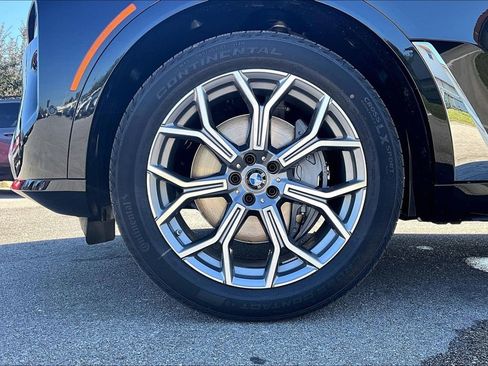New 2026 BMW X7 xDrive40i w/ Premium Package image 10