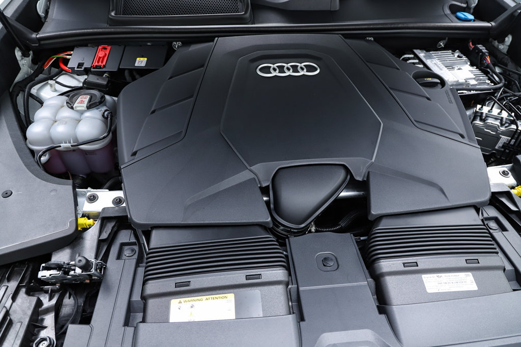 Used 2026 Audi Q8 Premium Plus AWD/4WD image 32