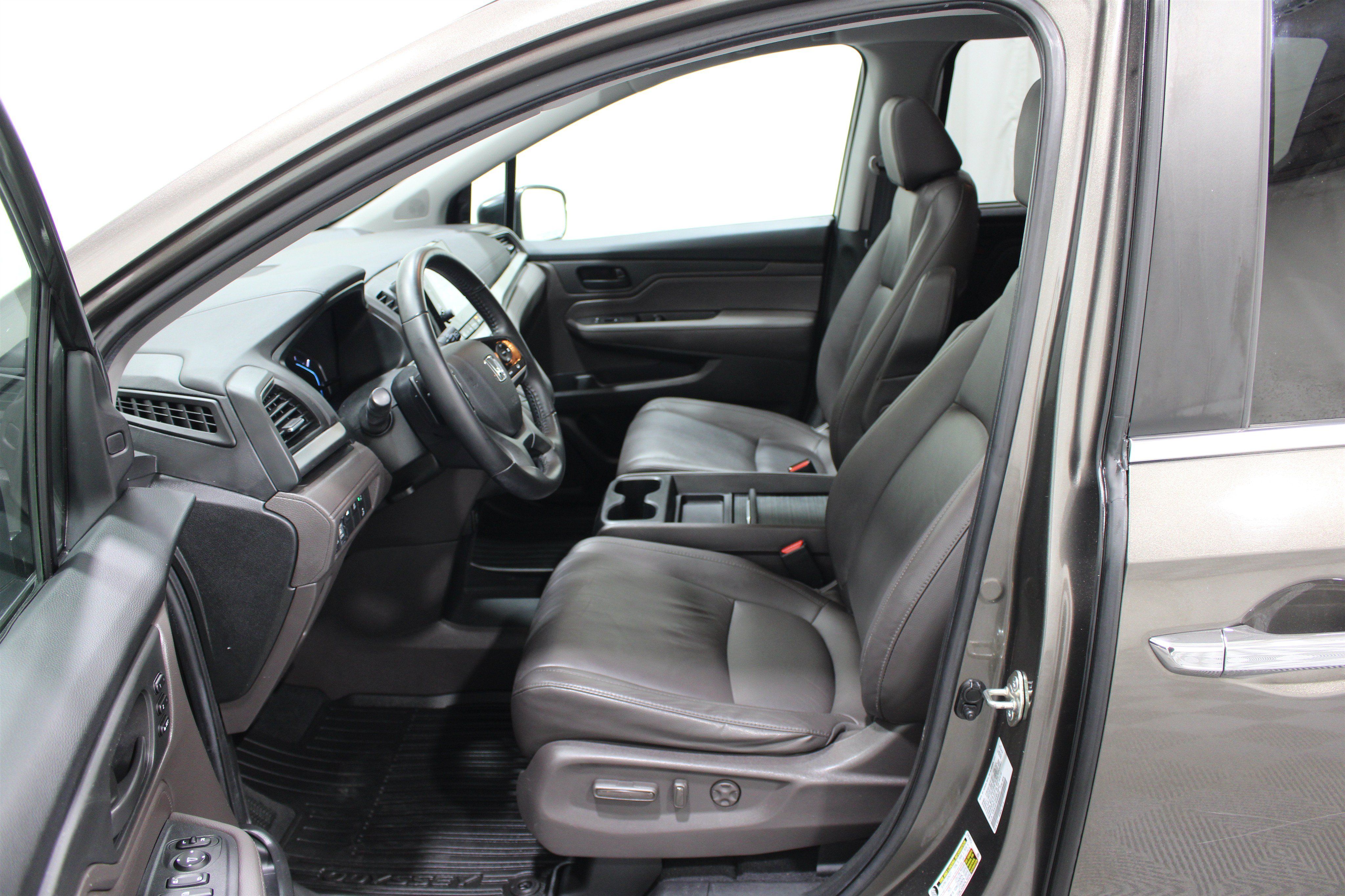 Used 2019 Honda Odyssey EX-L image 3