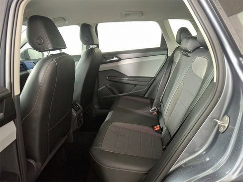 Used 2022 Volkswagen Taos SE w/ IQ.Drive SE Package image 13