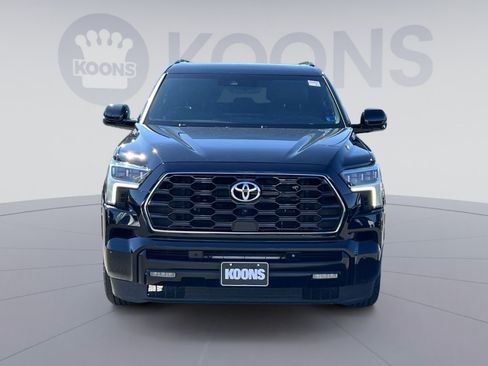 Used 2023 Toyota Sequoia Platinum AWD/4WD image 19