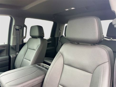 Used 2023 GMC Sierra 1500 SLT image 13