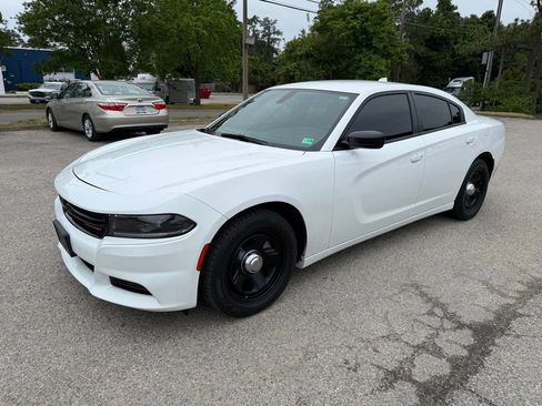 Used 2023 Dodge Charger SXT RWD image 7