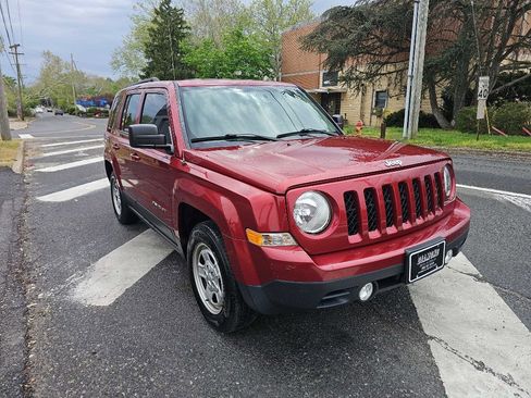 Used 2016 Jeep Patriot Sport w/ Power Value Group FWD image 3