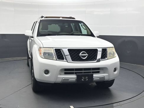 Used 2010 Nissan Pathfinder LE w/ Navigation Pkg AWD/4WD image 14