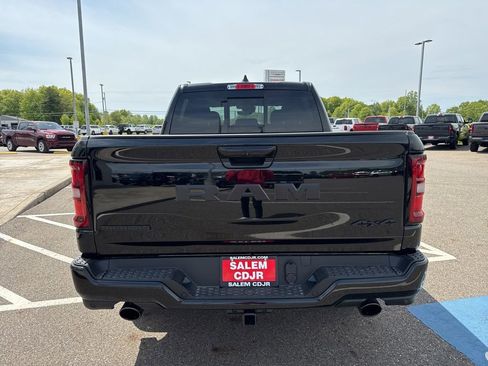 New 2026 RAM 1500 4x4 Crew Cab image 7