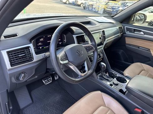 Used 2023 Volkswagen Atlas Cross Sport SEL Premium R-Line image 12