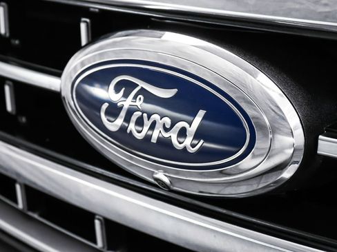 Used 2023 Ford F150 Lariat w/ Equipment Group 502A High AWD/4WD image 90
