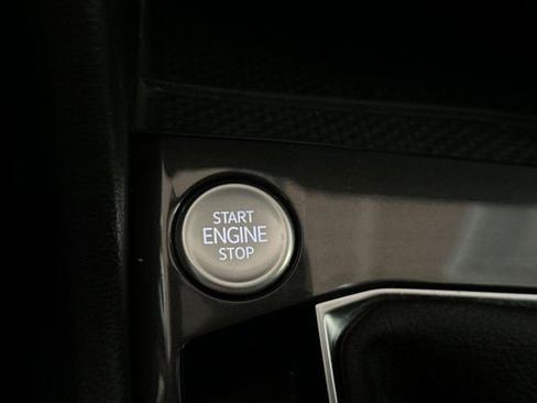 Certified 2024 Volkswagen Tiguan SE R-Line image 27