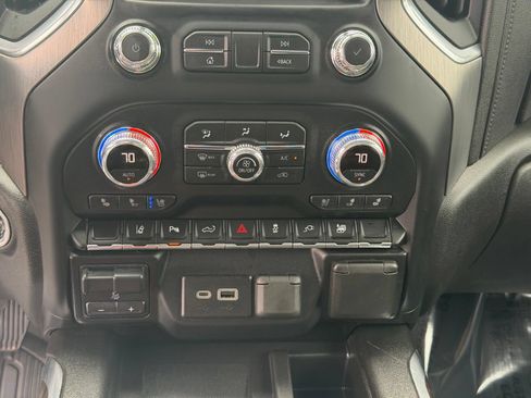 Used 2020 GMC Sierra 3500 Denali w/ Gooseneck/5TH Wheel Package AWD/4WD image 23