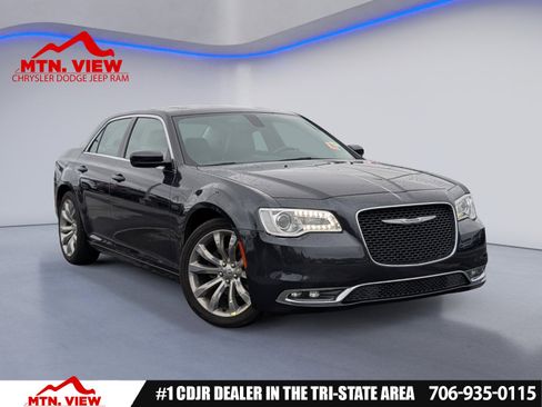 Used 2019 Chrysler 300 Touring L w/ Quick Order Package 22F image 1