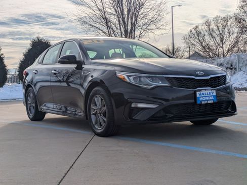 Used 2020 Kia Optima LX image 4