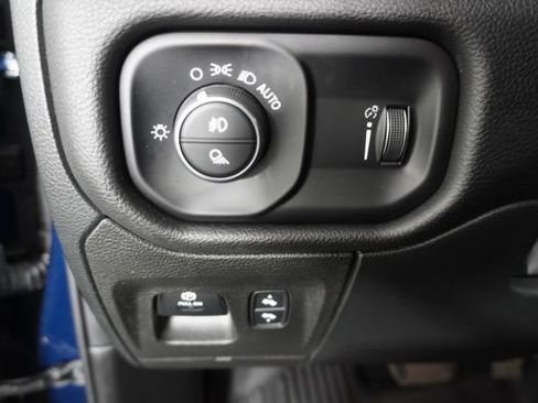 Used 2022 RAM 1500 Big Horn image 24