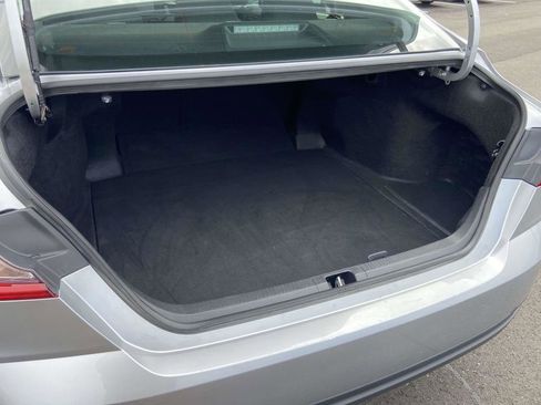 Used 2025 Toyota Camry LE image 10