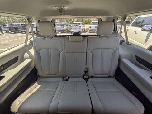 Used 2024 Jeep Wagoneer L Series II w/ Flexible Seating Group image 15