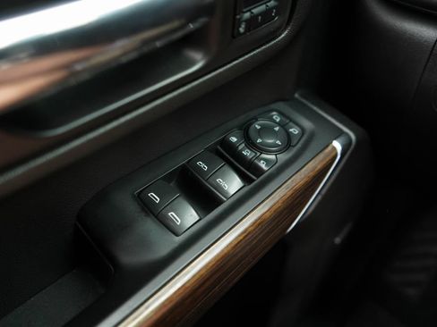 Used 2022 Chevrolet Silverado 2500 High Country w/ Z71 Off-Road Package AWD/4WD image 33