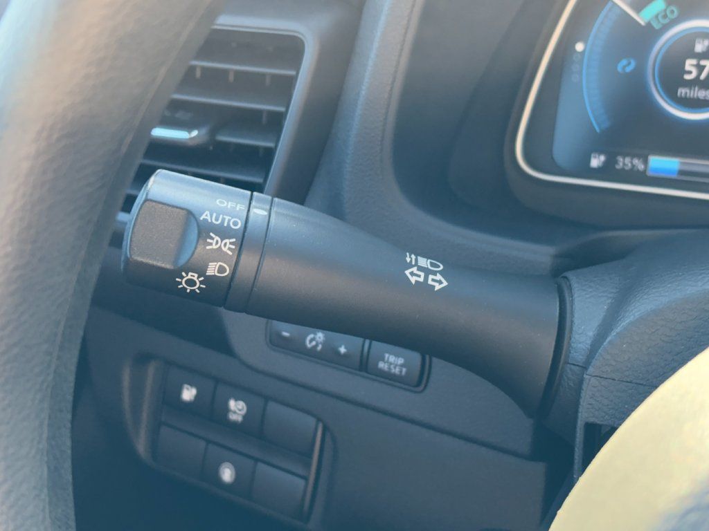 Used 2025 Nissan Leaf S FWD image 15
