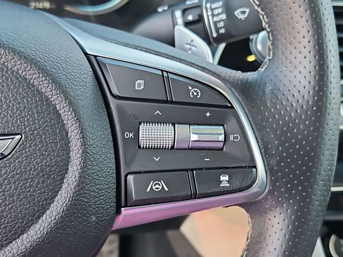 Used 2023 Genesis G70 3.3T w/ Sport Prestige Package image 23