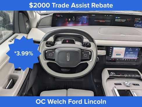 Certified 2025 Lincoln Navigator Reserve AWD/4WD image 19