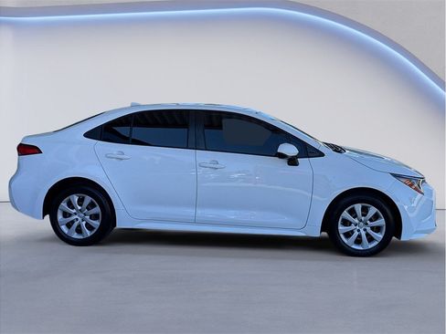 Used 2022 Toyota Corolla LE w/ Carpet Mat Package (TMS) FWD image 7