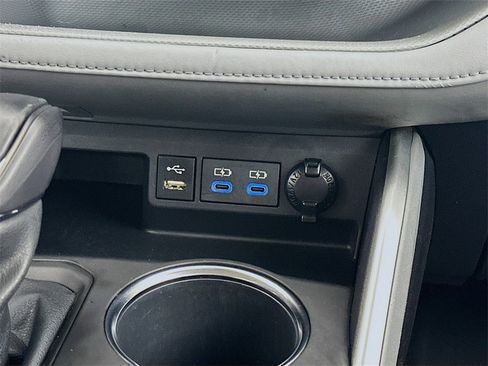 Used 2022 Toyota Highlander LE image 15