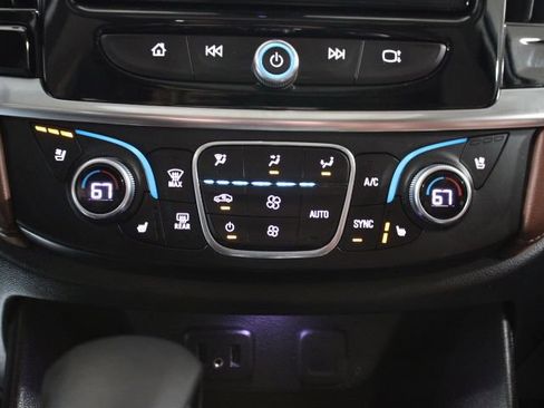 Used 2018 Chevrolet Traverse High Country image 34