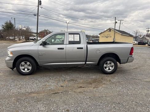 Used 2024 RAM 1500 Classic SLT image 26