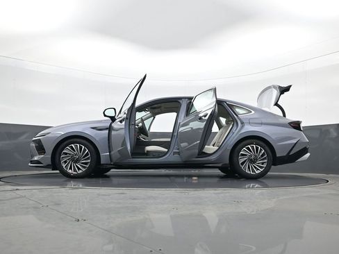 New 2026 Hyundai Sonata Limited image 34