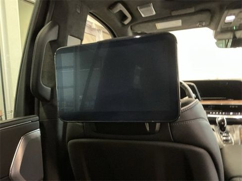 Certified 2023 Cadillac Escalade ESV Sport Platinum w/ LPO, ONYX Package image 14