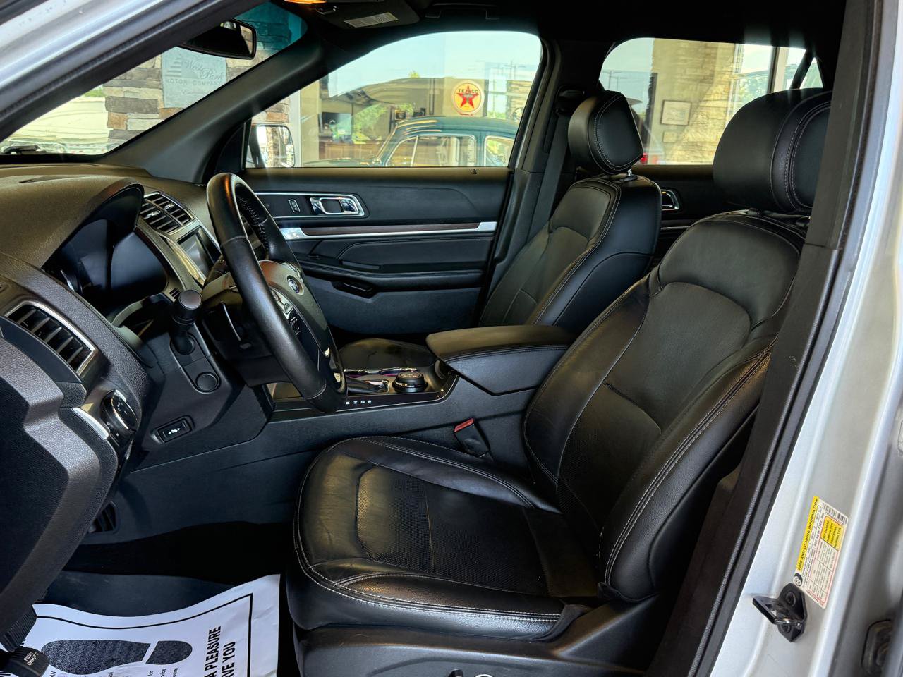 Used 2016 Ford Explorer Limited AWD/4WD image 10