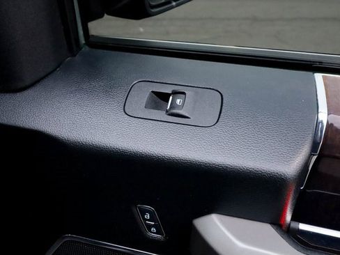 Used 2015 Ford F150 Platinum w/ Technology Package image 51