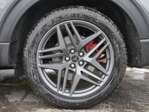 New 2026 Ford Explorer ST-Line w/ ST-Line Street Pack image 21